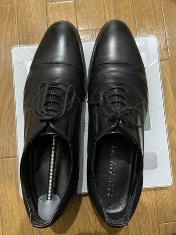 MAJI MASATOMO 블랙 라벨 가죽 신발