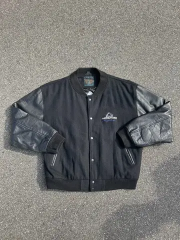 Dunbrookes 블랙 바시티 자켓 L