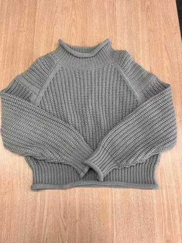 그레이 하이넥 니트 스웨터 긴팔 M 모스그린