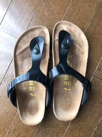 Birkenstock 블랙 플립플랍 38