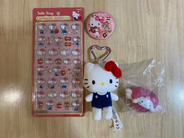 헬로키티 봉제 인형 키링 카라비너 모자 꽁지 드롭 자수 캔뱃지