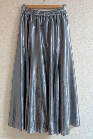 성숙 캐주얼 실버 그레이 플레어 스커트 허리밴딩