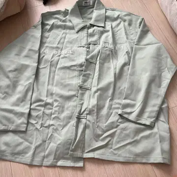 그린 긴팔 셔츠 버튼 포함 TETORA 밴딩