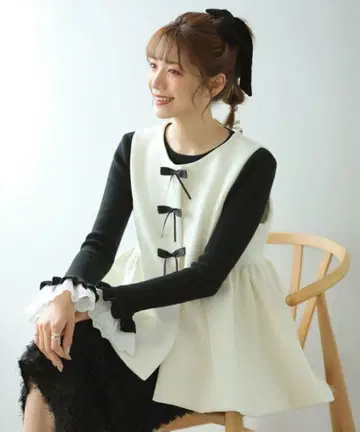 미사용 새상품 meraki 3단 리본 페플럼 베스트 화이트