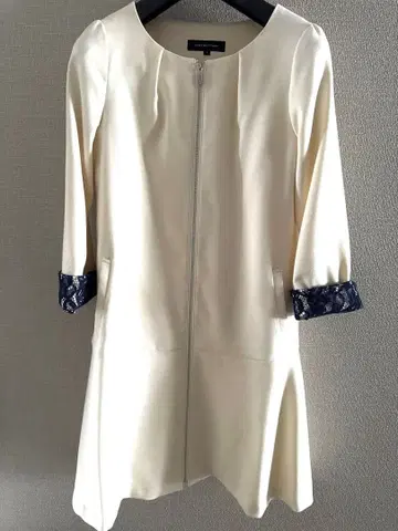 QUEEN'S COURT 노카라 자켓 아이보리 사이즈 1