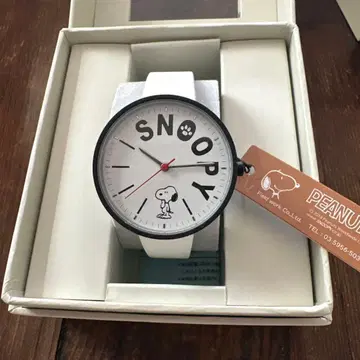 PEANUTS 스누피 손목시계 화이트 미사용