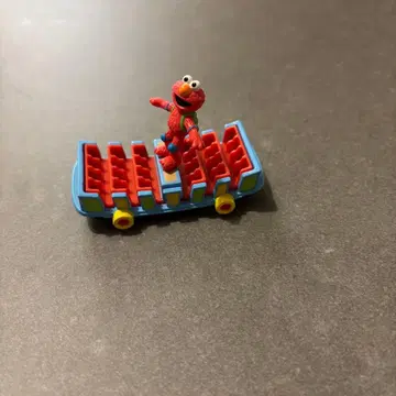 USJ 세서미 스트릿 엘모의 고고 스케이트보드 토미카