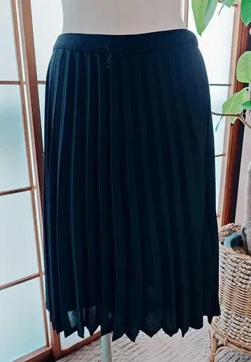 BENETTON 블랙 플리츠 스커트 이탈리아 사이즈 40