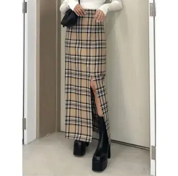 EMODA 슈퍼 하이웨스트 슬릿 스커트