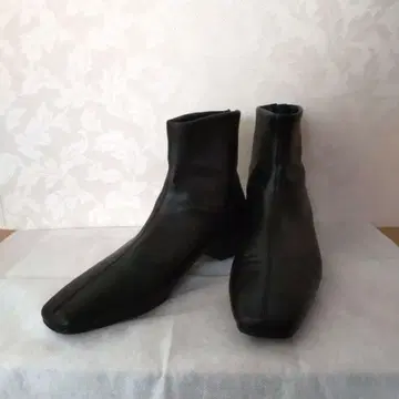 NANO universe 숏부츠