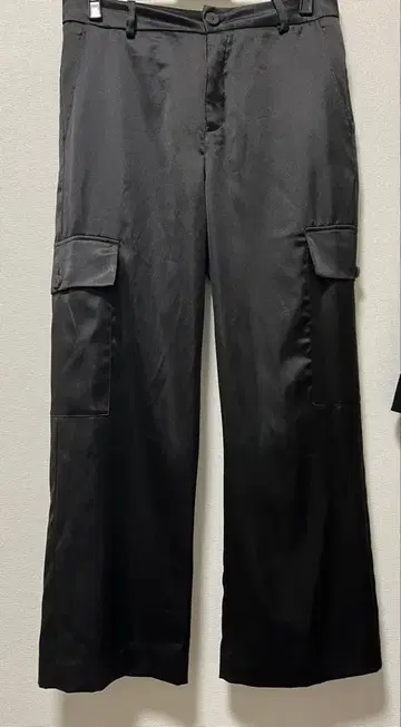 ZARA 새틴 카고 와이드 팬츠 블랙 M 사이즈