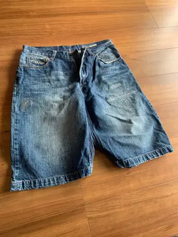 볼컴 데미지 하프 청바지