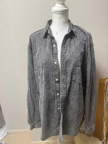 그레이 데님 버튼업 셔츠