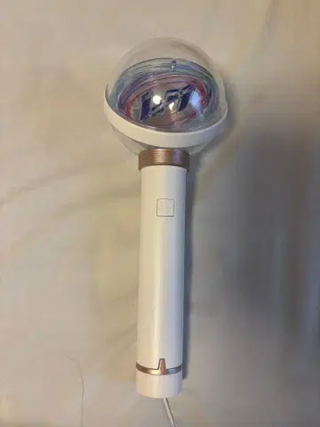 화이트 응원봉 투명 돔형 INI