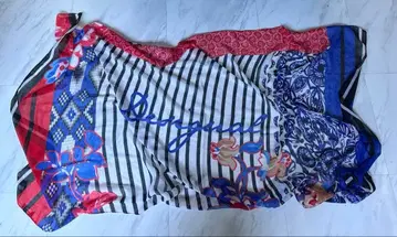 데시구알 Desigual 얇은 소재 대형 스톨