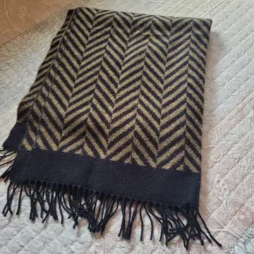 허그허그 매장에서 구매 머플러 스톨