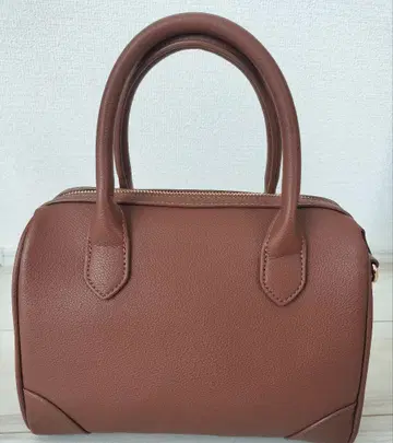 빈티지풍 보스턴 로리즈팜