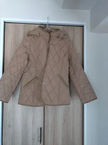 BEAMS 퀼팅 자켓 베이지 후드 부착