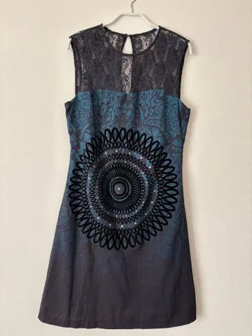 Desigual 슬리브리스 원피스