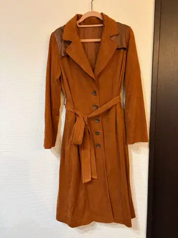 릴리 브라운 인조 가죽 스웨이드 롱 코트