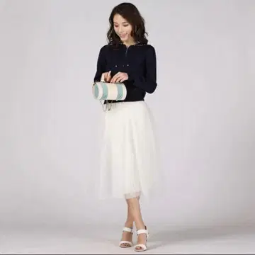 [ 완판템 ] 퀸즈 코트 펄 장식 니트 후드티