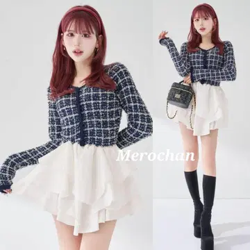 새상품 다리치 볼륨 프릴 트위드 니트 미니 원피스 네이비