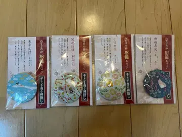 센과 치히로의 행방불명 야오요로즈 신 초복 캔뱃지 4개 세트