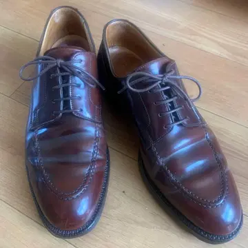 레어 코도반제 크로켓앤존스 에이프런 더비