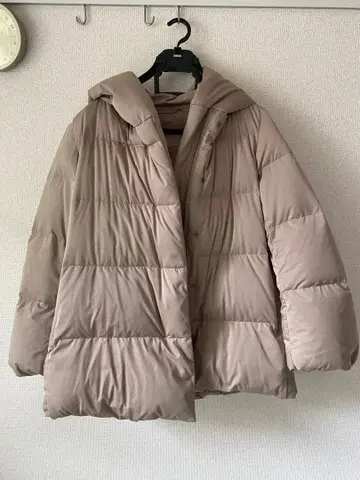 UNIQLO 후드 부착 다운 자켓 S 사이즈 베이지색