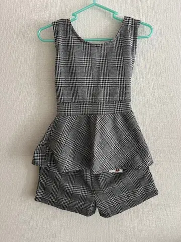 체크 무늬 슬리브리스 셋업 M 사이즈