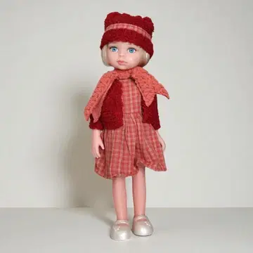 미사용 새상품 패션 인형 빨간색 계열 체크 무늬 33cm 파라오 인형