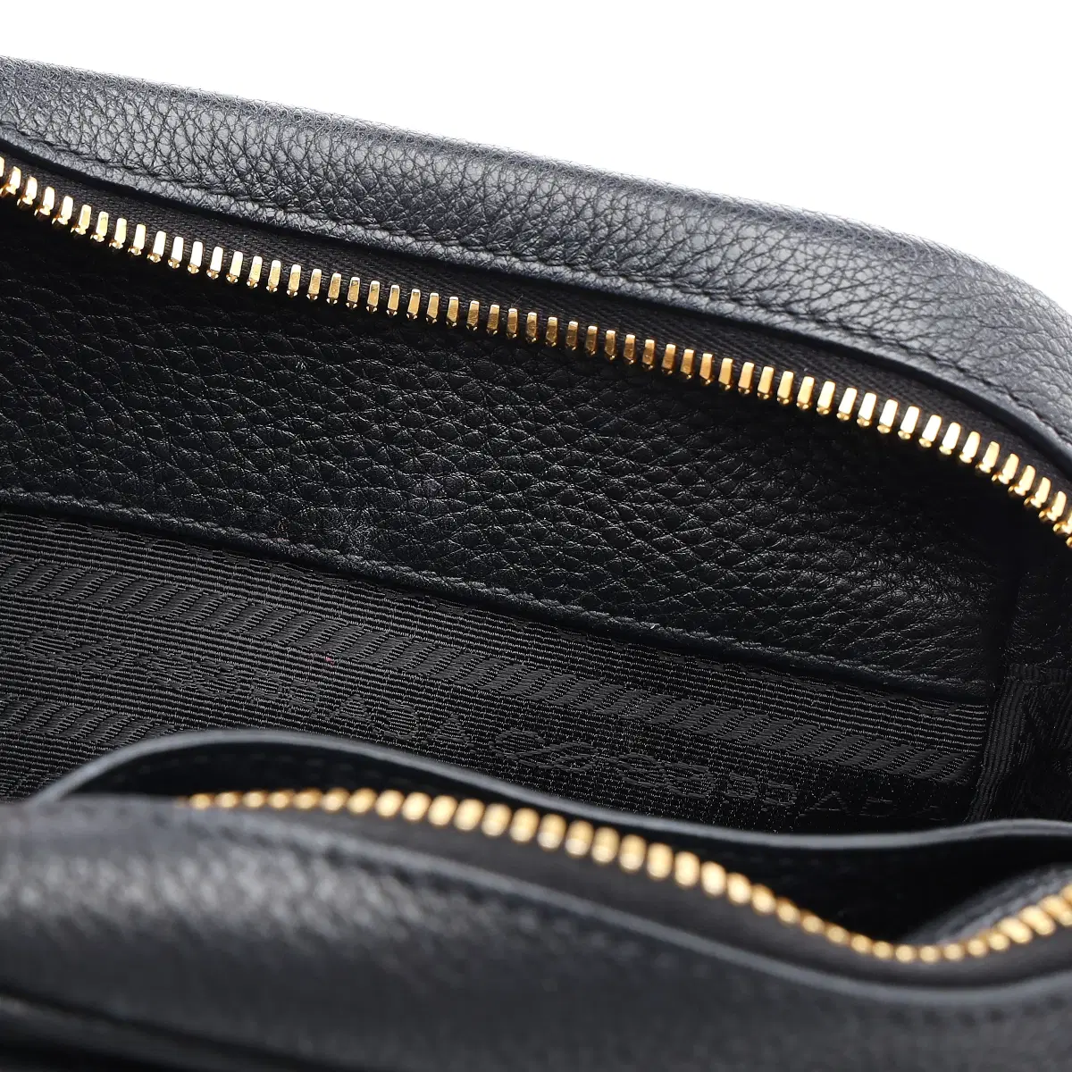 프라다 비텔로 피닉스 크로스백