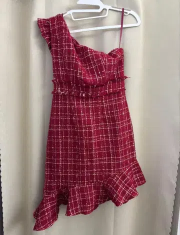 원 숄더 빨간색 드레스 L 사이즈