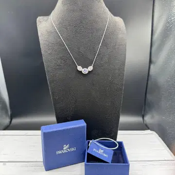 스와로브스키 Swarovski 크리스탈 프론탈 오벌 목걸이