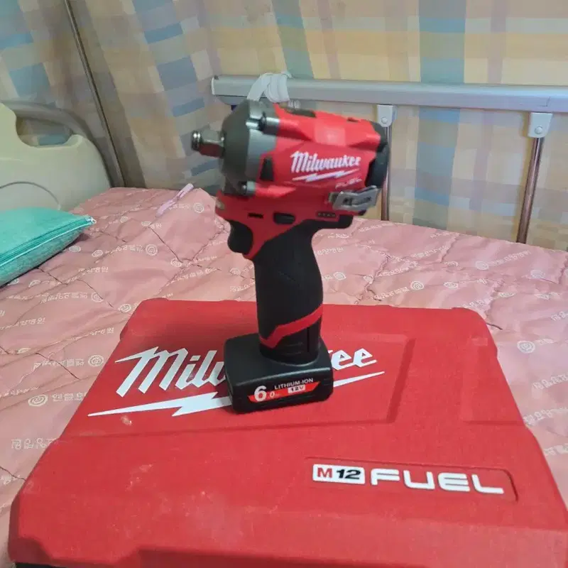 밀워키 M12FUEL임펙렌치(새상품)