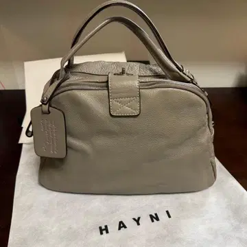 HAYNI 헤이니 로쉐 그레이지(실버 금장 장식) 숄더백