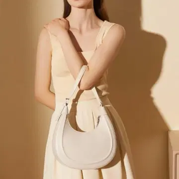 가죽 원 핸들 하프문 백 NiiNa