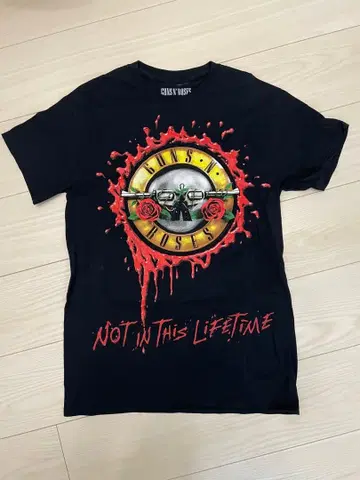 건즈 앤 로지스 2017 월드 투어 티셔츠 S 사이즈