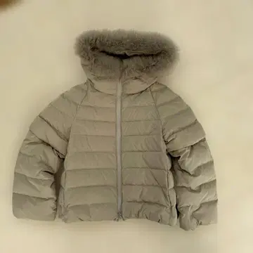 후드 부착 그레이 다운 자켓