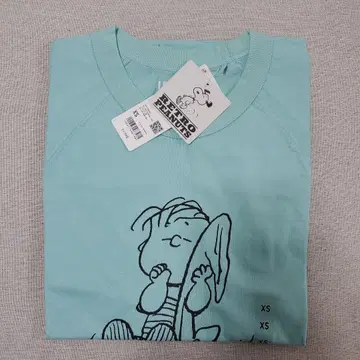 UNIQLO x PEANUTS T셔츠 라이너스 백 프린트