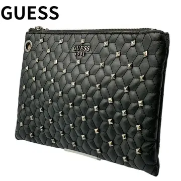 GUESS (게스) 스터드 퀼팅 클러치백 블랙
