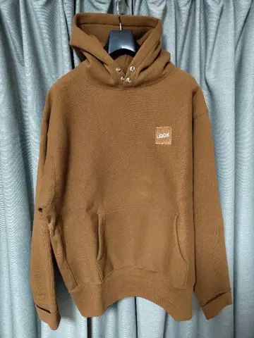 LOGK 후드 부착 브라운 후드티