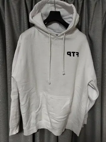화이트 PTF 로고 후드티
