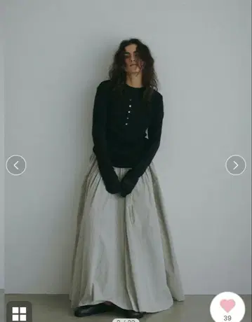 ETRE TOKYO 랜덤 턱 볼륨 스커트