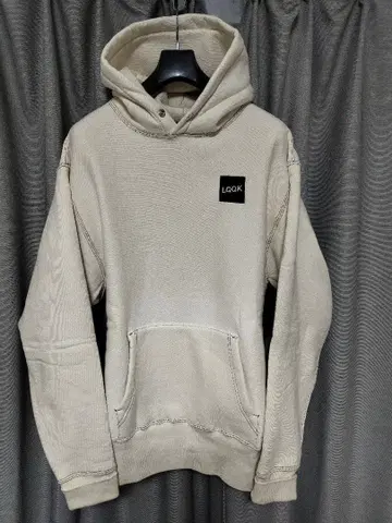 LGK 베이지 후드 부착 후드티