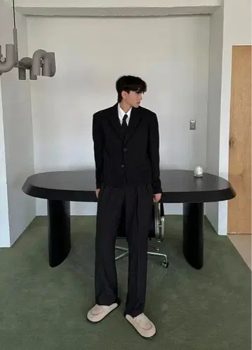 ASCLO Youth Over Fit Crop Blazer black