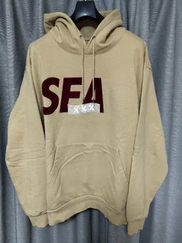 베이지 후드 부착 후드티 SFA XXX