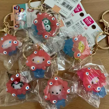 산리오 미야쿠미야쿠 입체 마스코트 클리어 컬러