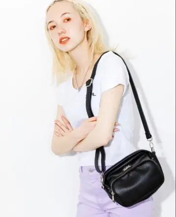 X-girl 블랙 숄더백 합성 피혁