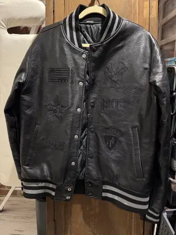 뉴욕 양키스 Majestic 블랙 가죽 스타일 바시티 자켓